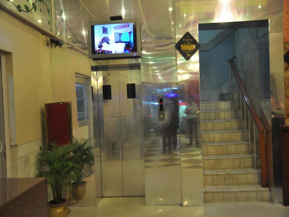 Oyo Premium Railway Station Patna Hotel Patna  Buitenkant foto