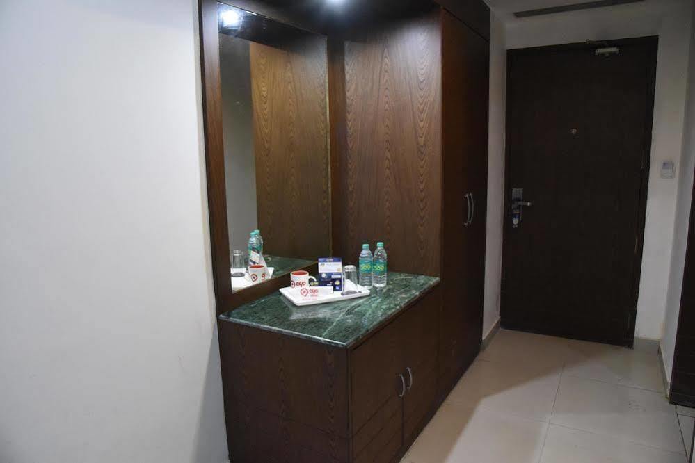 Oyo Premium Railway Station Patna Hotel Patna  Buitenkant foto